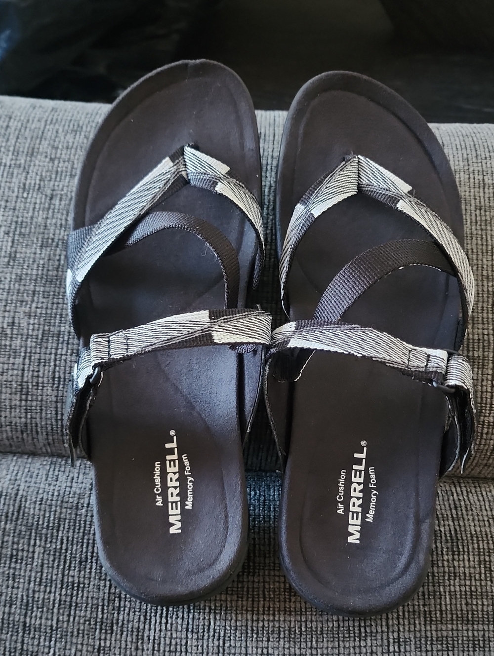 Merrells Womens District Mendi Thong Sandel, Size 9